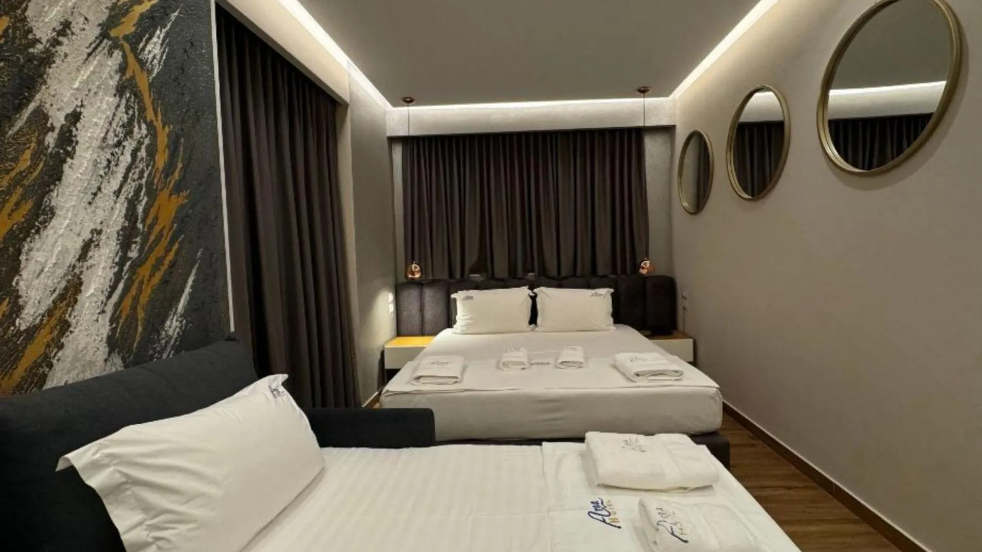 Area Hotel Ksamil 4*,
