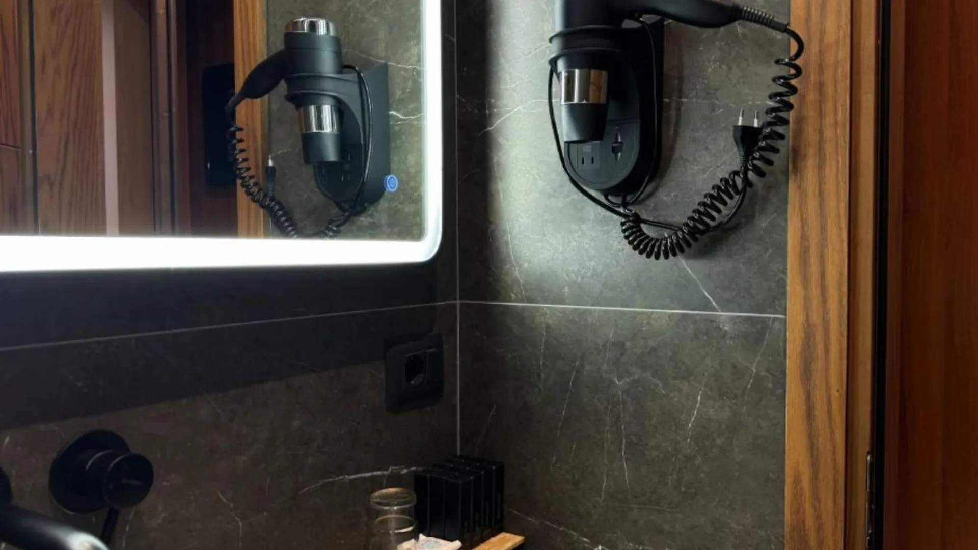 Area Hotel Ksamil