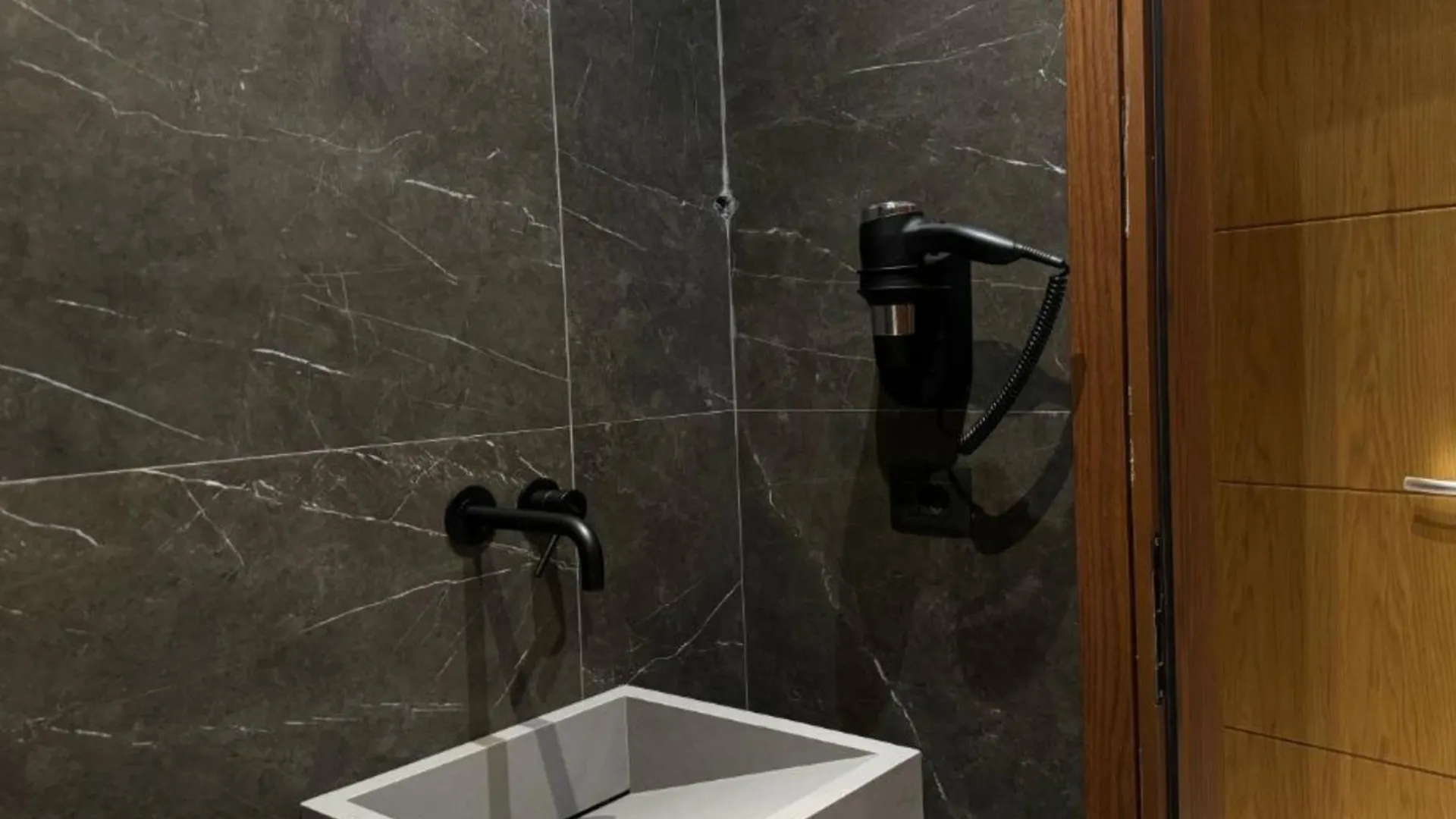 Area Hotel كساميل
