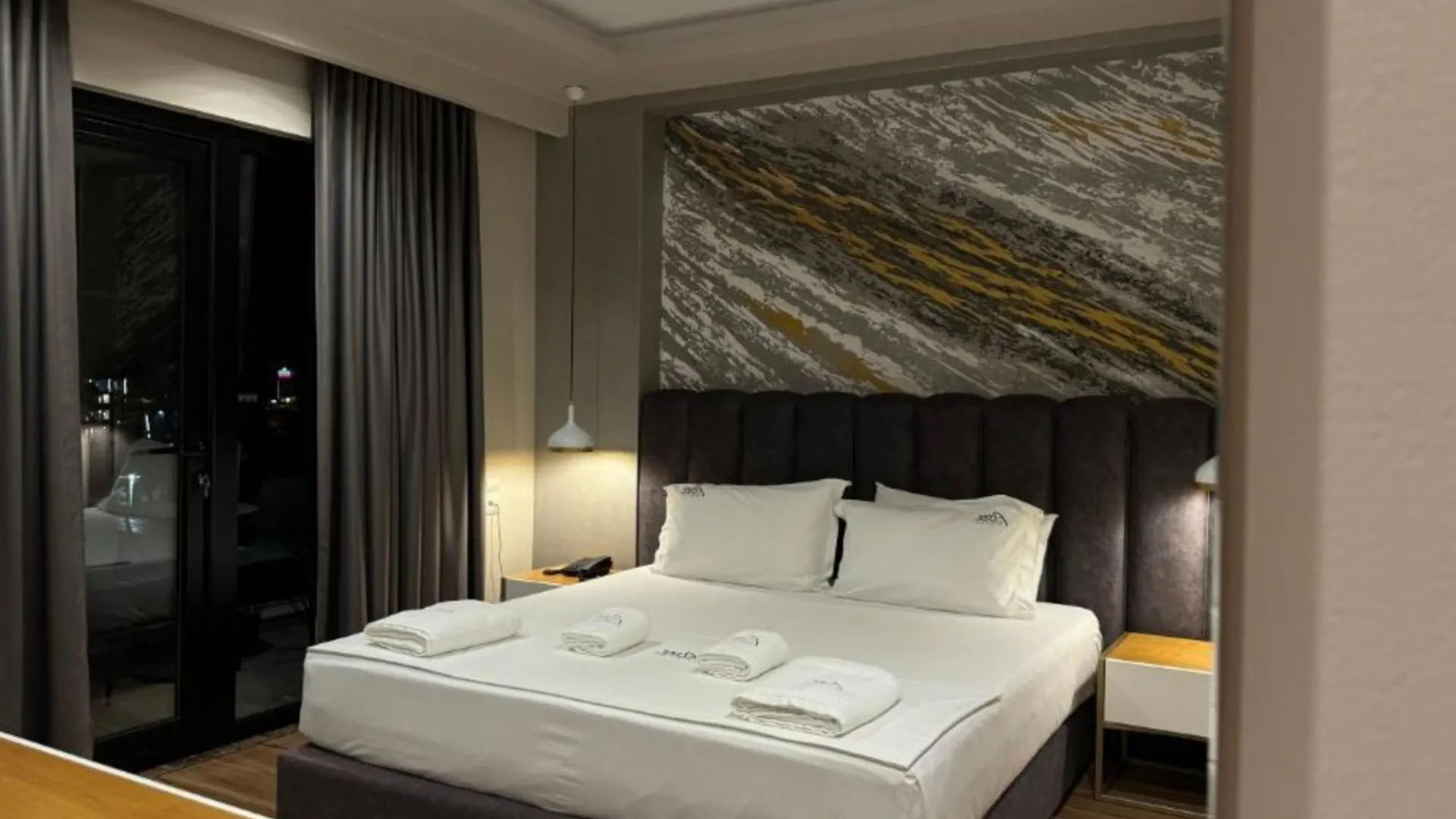 Area Hotel كساميل